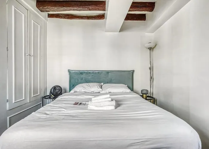 Latin Quarter & Pantheon - Cityapartmentstay Apartament Paryż